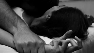 Βιασμός 24χρονης: «Το σήκωσε και άκουσα έναν περίεργο θόρυβο» - Στο φως η κατάθεση της 17χρονης φίλης της