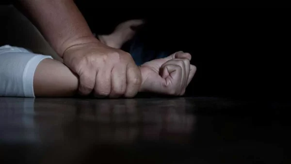 Βιασμός 24χρονης: Στα χέρια της ανακρίτριας οι τοξικολογικές εξετάσεις