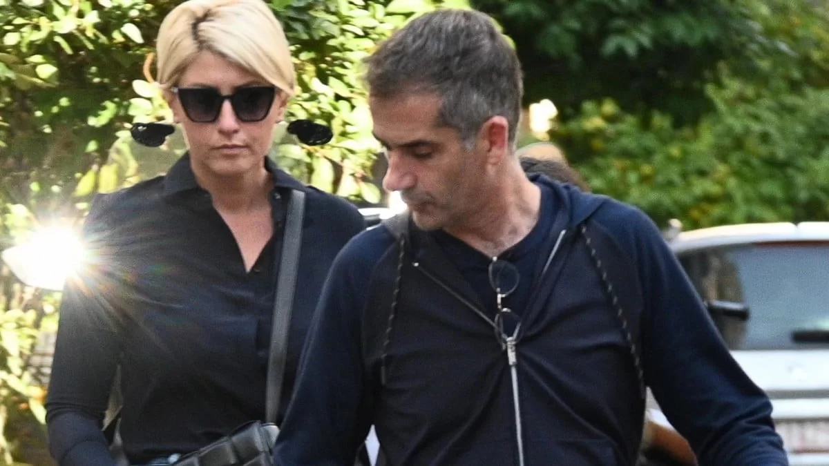Δύσκολες ώρες για τον Κώστα Μπακογιάννη και την Σία Κοσιώνη...