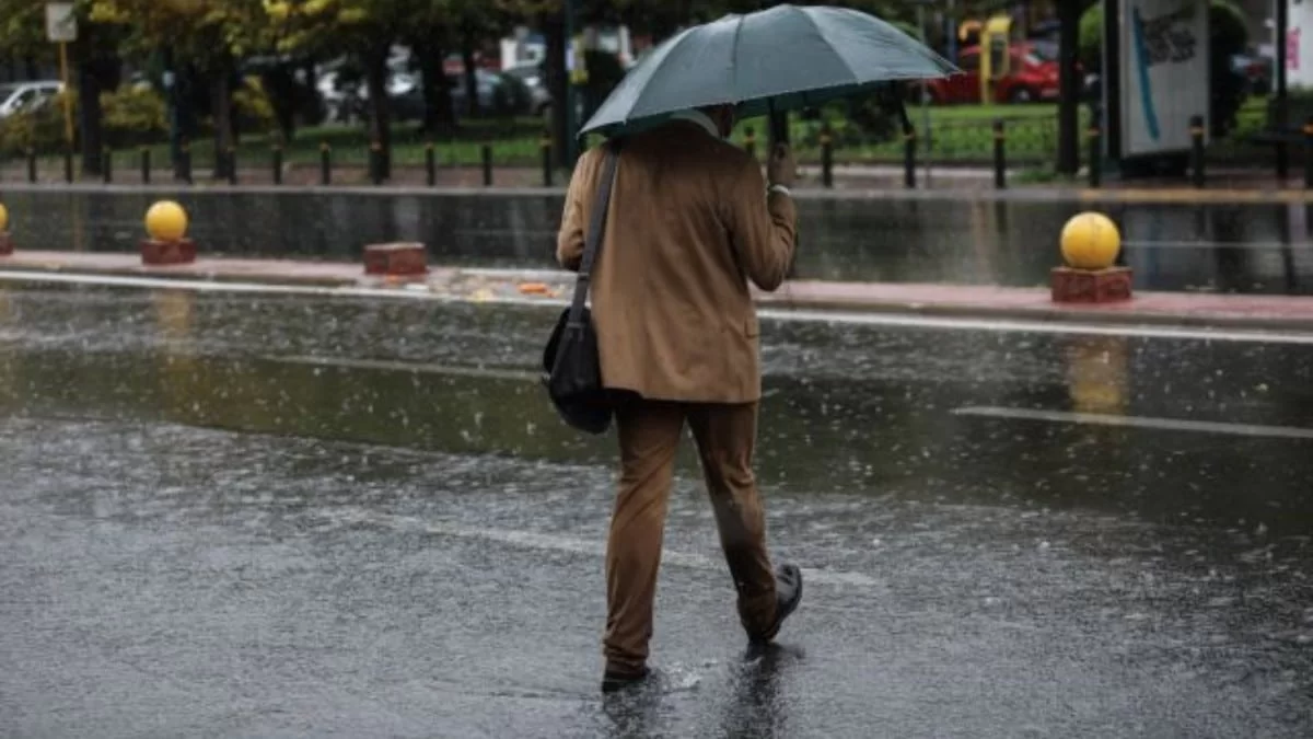 Καιρός 4/2: Ισχυρές καταιγίδες στο μεγαλύτερο μέρος της χώρας