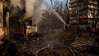 Πόλεμος Ουκρανία: Απαγόρευση κυκλοφορίας 35 ωρών στο Κίεβο