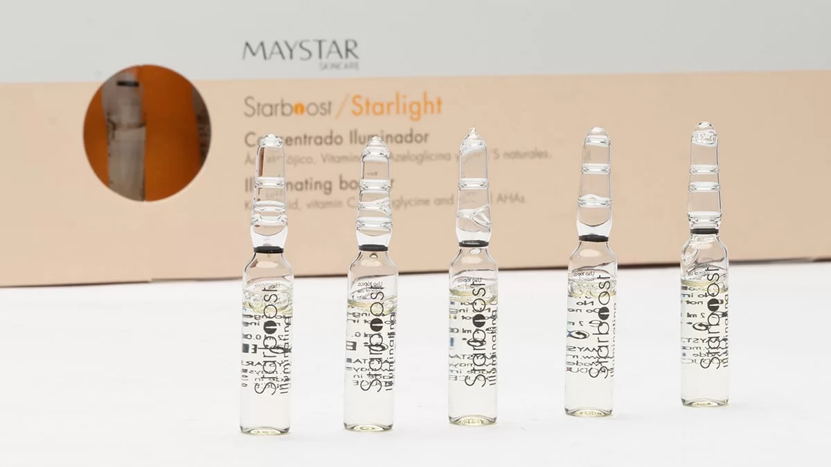 Starlight by Maystar για λαμπερή επιδερμίδα με λίγες κινήσεις!