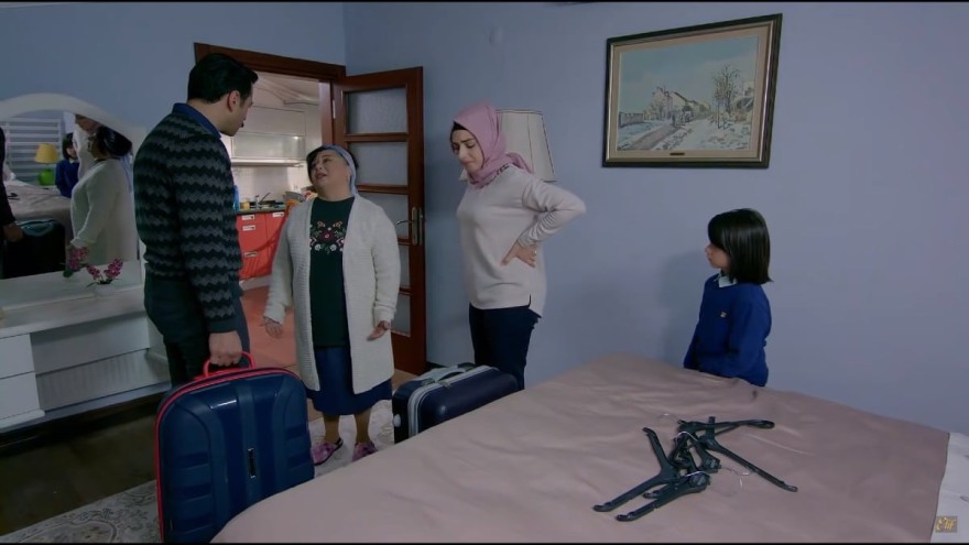 Elif Αλέβ