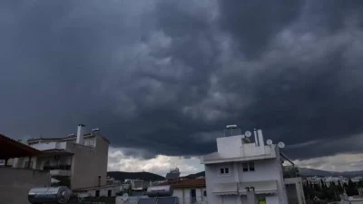 Καιρός σήμερα 17/3: Αναμένονται συννεφιά και βροχές