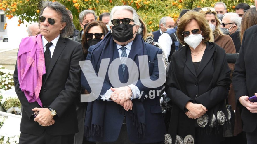 Ο Ψηνάκης στο τρισάγιο του Δημήτρη Κοντομηνά