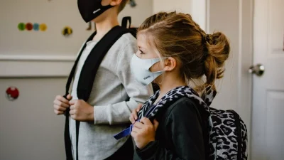 Κορωνοϊός: Ένα self test την εβδομάδα στα σχολεία εισηγούνται οι Εμπειρογνώμονες