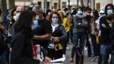 Κορωνοϊός: Είναι επίσημο - Τέλος η μάσκα στους εξωτερικούς χώρους