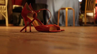 Τρία ζευγάρια παπούτσια που θες οπωσδήποτε στην ντουλάπα σου - Θα σου λύσουν τα χέρια