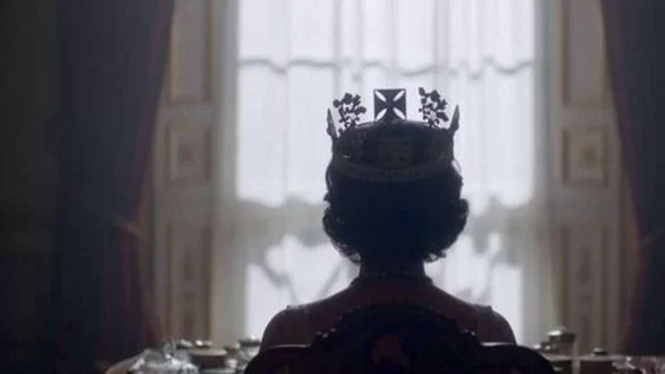 Κλοπή στα πλατό του The Crown - Άρπαξαν αντικέιμενα του παππού της Βασίλισσας Ελισάβετ