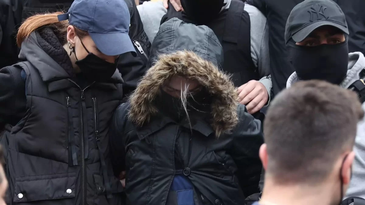 Πάτρα: «Ξέρω ότι μ' ακούνε και οι τρεις...» - Οι δηλώσεις της Ρούλας λίγο πριν συμπληρωθούν 3 χρόνια από τον θάνατο της Μαλένας
