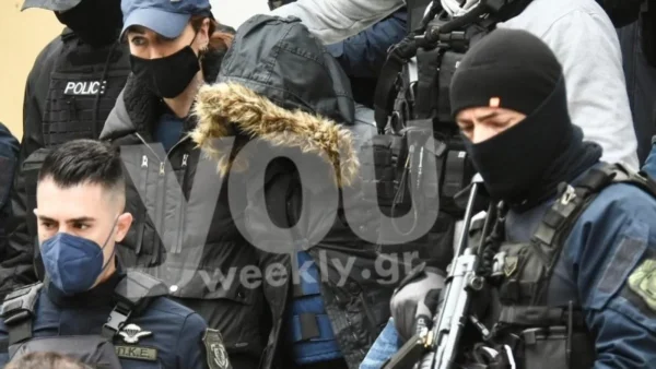 Πάτρα: Ο κουμπάρος της Ρούλας "σπάει" τη σιωπή του για τη σχέση τους - Η ανακοίνωση του δικηγόρου του