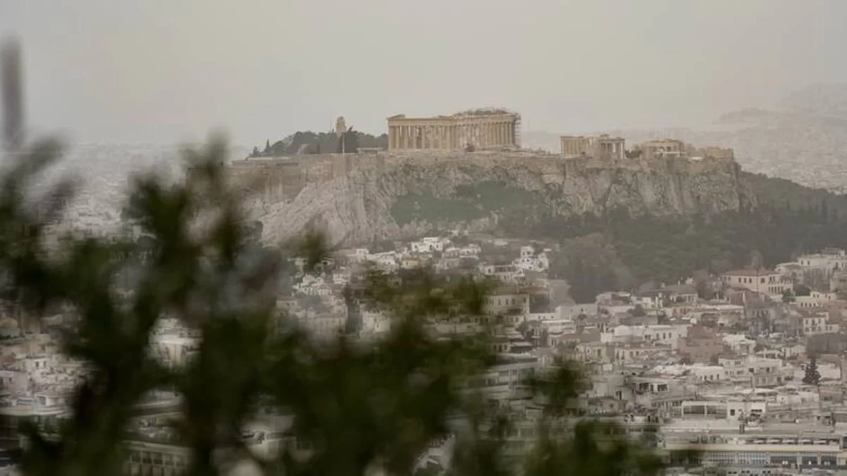 Καιρός: Πόσο θα διαρκέσει η αφρικανική σκόνη στην ατμόσφαιρα - Οι συνθήκες που θα κάνουμε Πάσχα