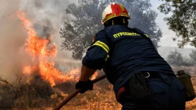 Μεγάλη φωτιά τώρα στην Θεσσαλονίκη