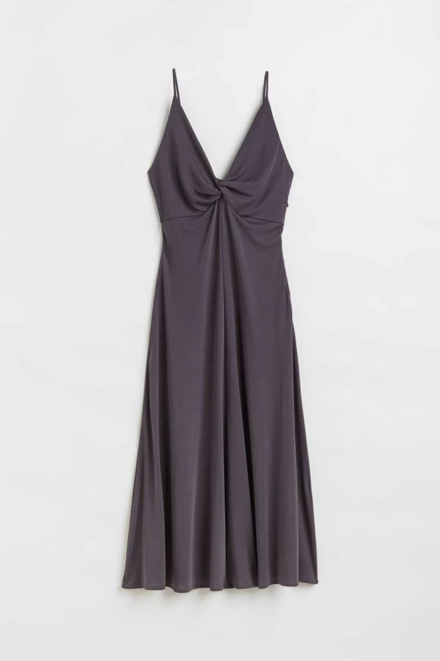 Μωβ φόρεμα από τα H&M - Είναι απόλυτο για κάθε περίσταση