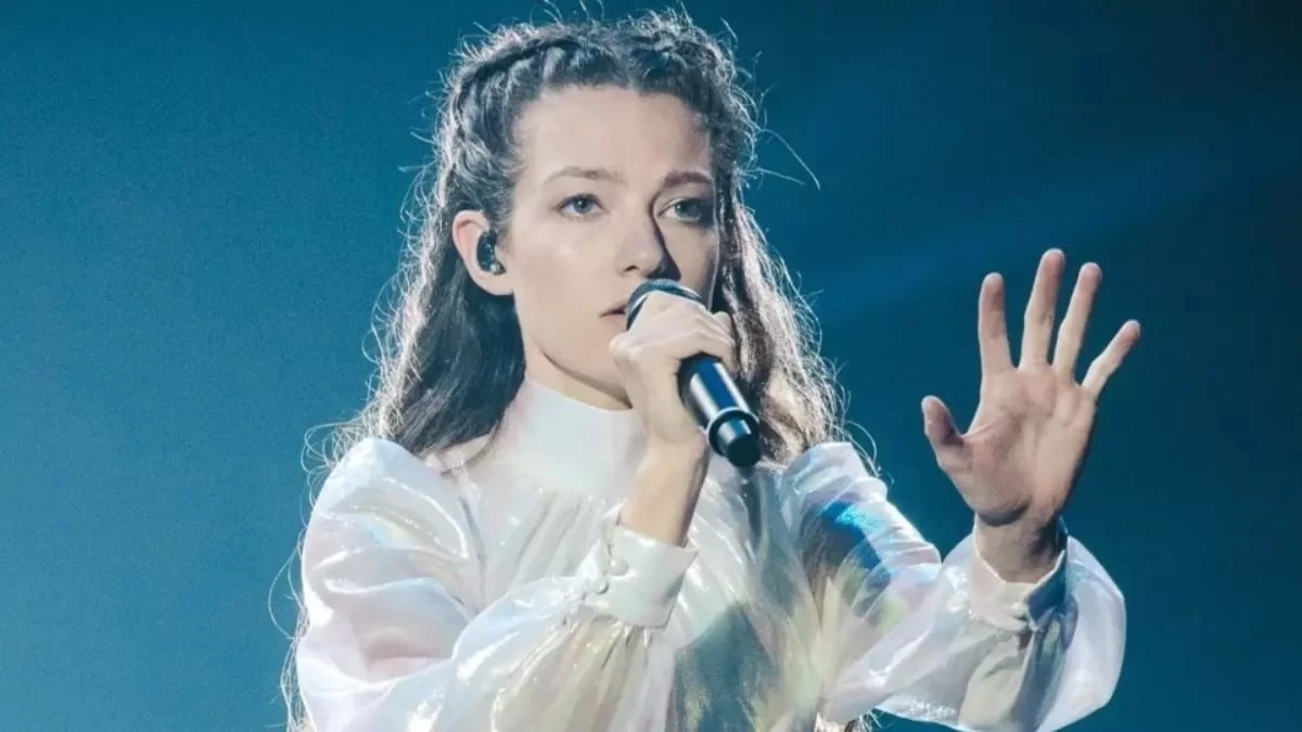 Eurovision 2022: Ξανθός γαλανομάτης - Αυτός είναι ο σύντροφος της Αμάντα Γεωργιάδη