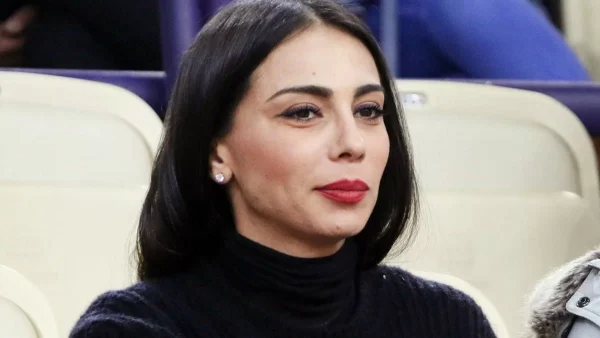 "Τα σπασε" στον Αργυρό χωρίς τον Βασίλη Σπανούλη - Βίντεο από την βραδινή έξοδο της Ολυμπίας Χοψονίδου