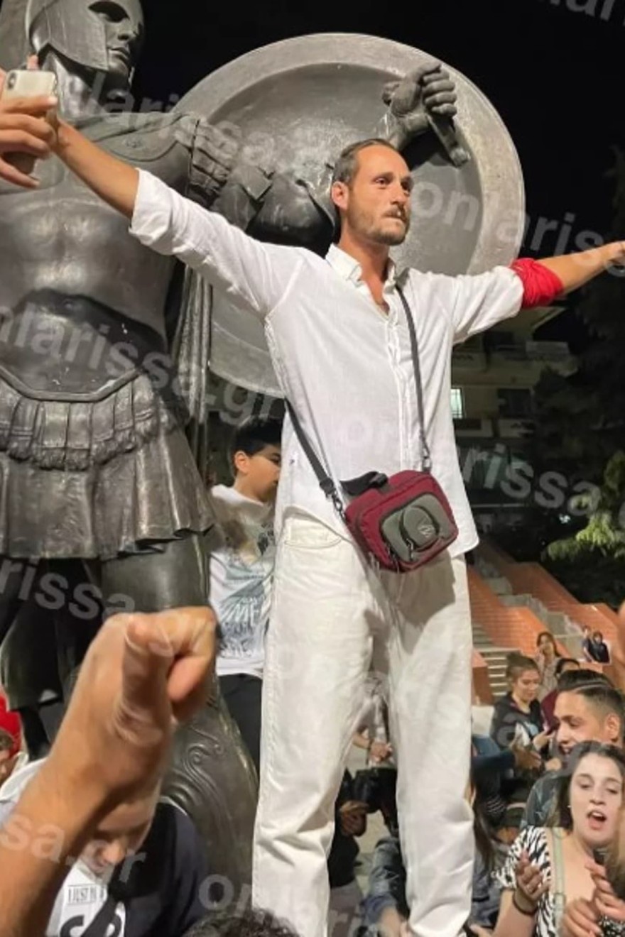 Ποδοπάτημα στα Φάρσαλα για να δουν τον Κατσαούνη