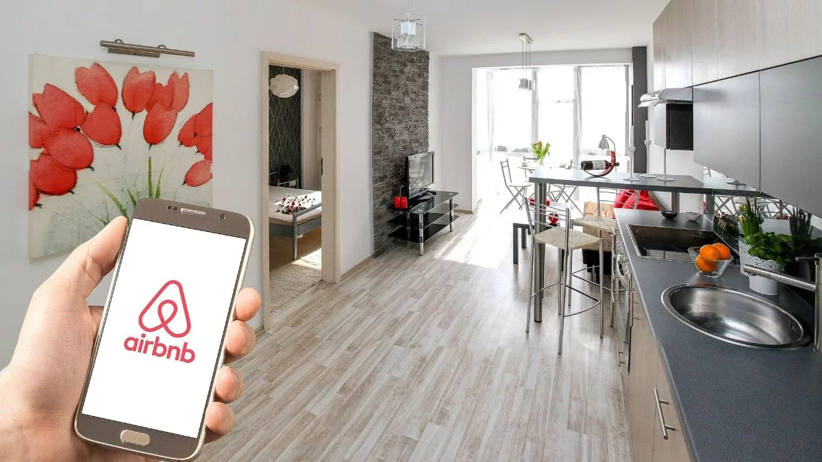 Τέλος τα πάρτι στα Airbnb