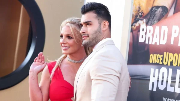Britney Spears: Η τραγουδίστρια "αφέθηκε" στα χέρια γνωστού Έλληνα hair stylist για τον γάμο της