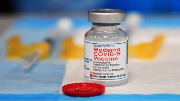 Κορωνοϊός: Έρχεται νέο εμβόλιο της Moderna - Προστατεύει απ’ όλες τις μεταλλάξεις