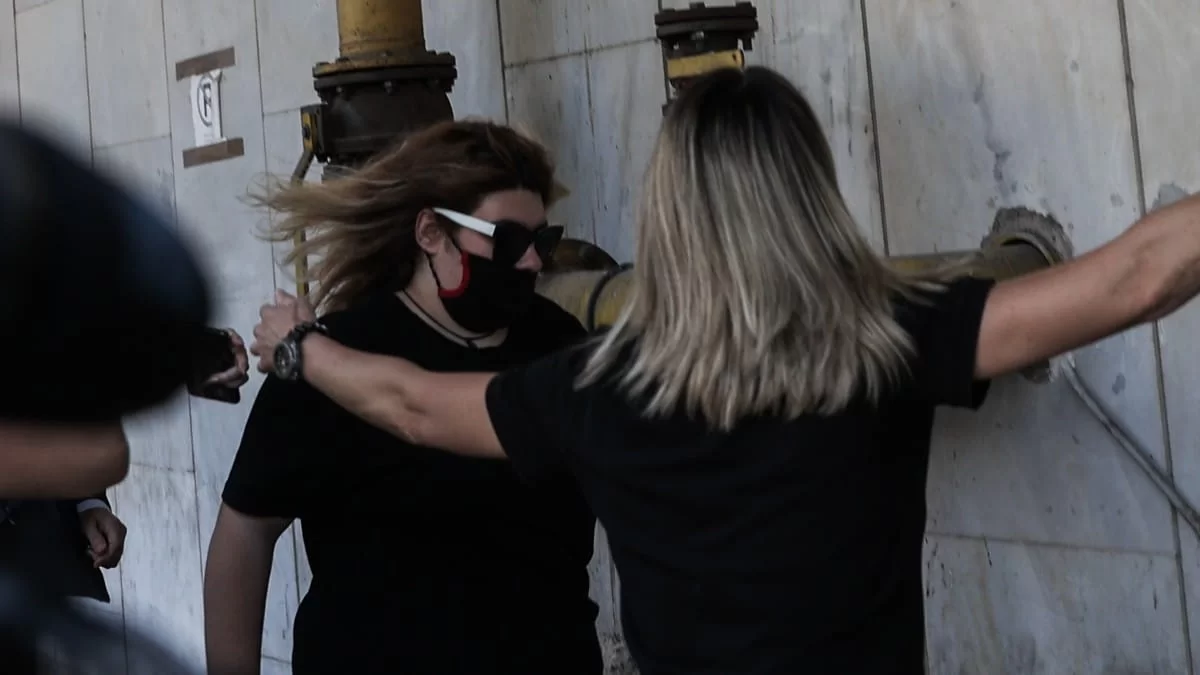 Πάτρα: Την κράτησαν 8,5 ώρες στη ΓΑΔΑ - Ολοκληρώθηκε η κατάθεση της αδερφής της Πισπιρίγκου