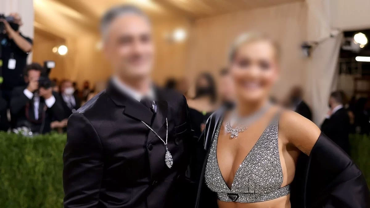 "Έσκασαν" τα ευχάριστα - Πασίγνωστο ζευγάρι της showbiz θα ανέβει τα σκαλιά της εκκλησίας