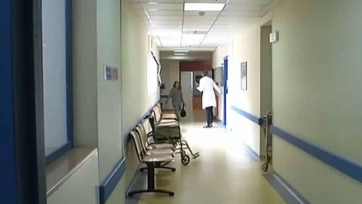 Πανικός σε νοσοκομείο της Λάρισας - Συνοδός ασθενή ξυλοκόπησε γιατρούς