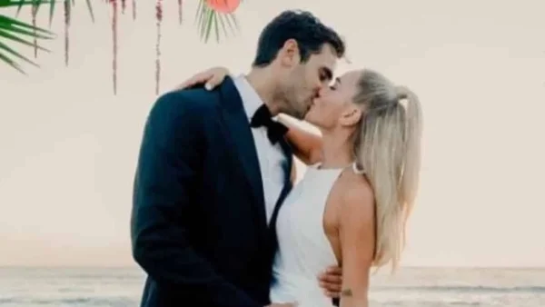 Μαγική θέα και κρυστάλλινα νερά - Νέα στιγμιότυπα από το γαμήλιο ταξίδι Καπότση και Μεταξά στις Μαλδίβες