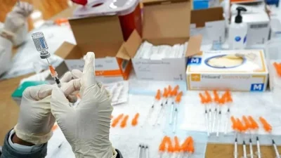 Κορωνοϊός: Εβδομαδιαία ανακοίνωση πλέον - Πάνω από 4 εκατ. κρούσματα στη χώρα από την αρχή της πανδημίας
