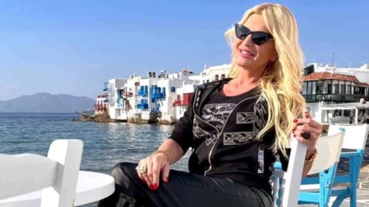 Δεν είναι ο Βλάσσης Χολέβας: Με νέο άντρα στο πλευρό της η Μαρίνα Πατούλη - Ποζάρουν αγκαλιά