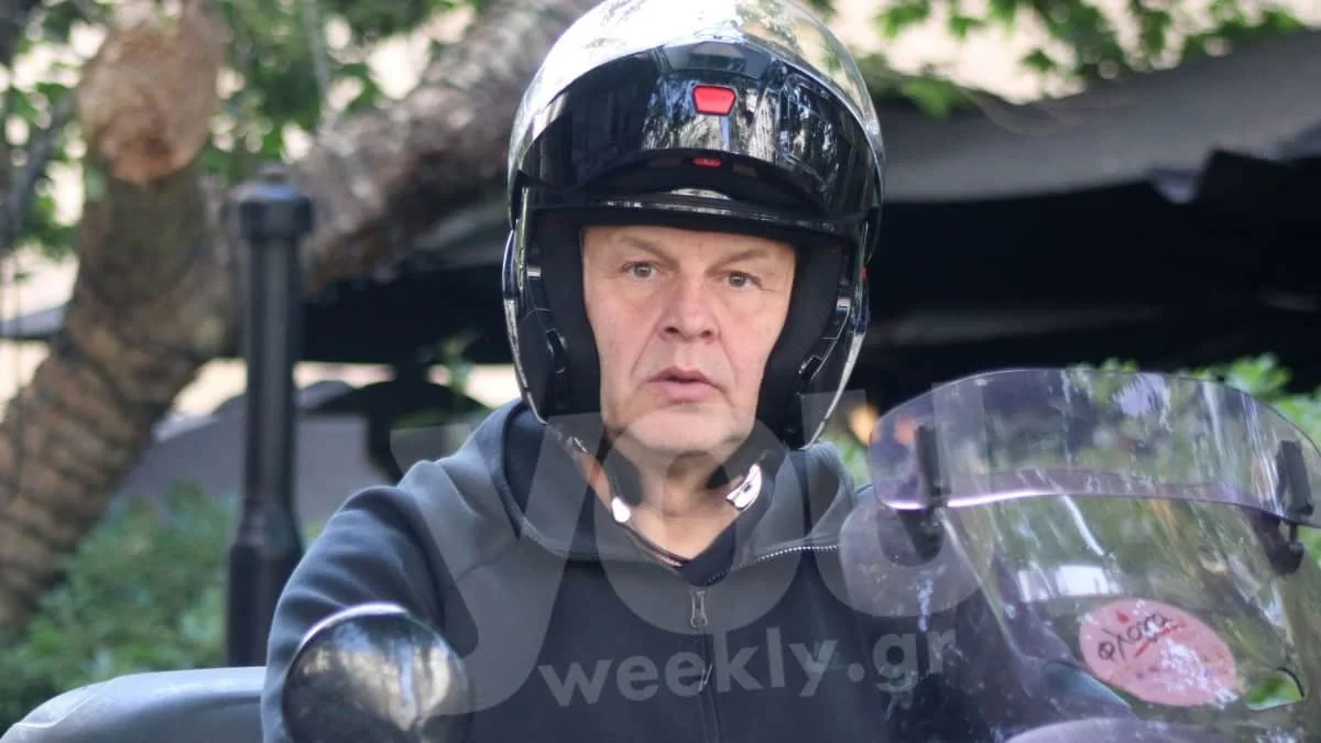 Κατάξανθη και κούκλα η κόρη του Απόστολου Γκλέτσου - Η σπάνια εμφάνιση τους μαζί με την νέα σύντροφο του ηθοποιού