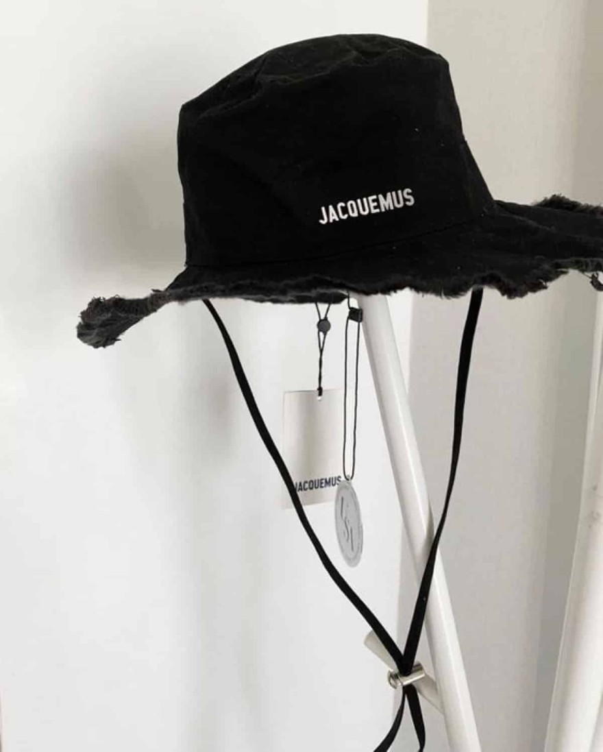 bucket hat