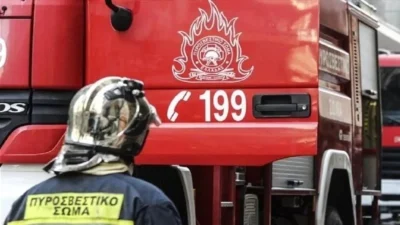 Φωτιά τώρα σε ξυλουργείο στον Άγιο Δημήτριο