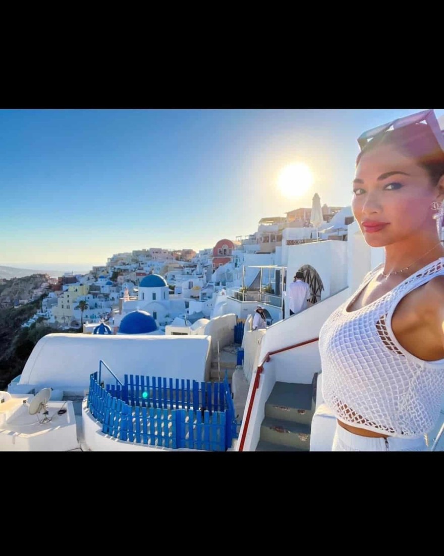 Nicole Scherzinger Σαντορίνη