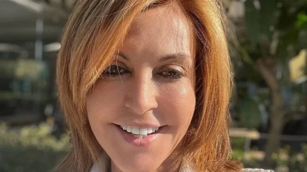 Με το κορμί της βάζει κάτω 20άρες η Αλεξάνδρα Παλαιολόγου - Με lime μπικίνι που "κόβει την ανάσα" στην παραλία