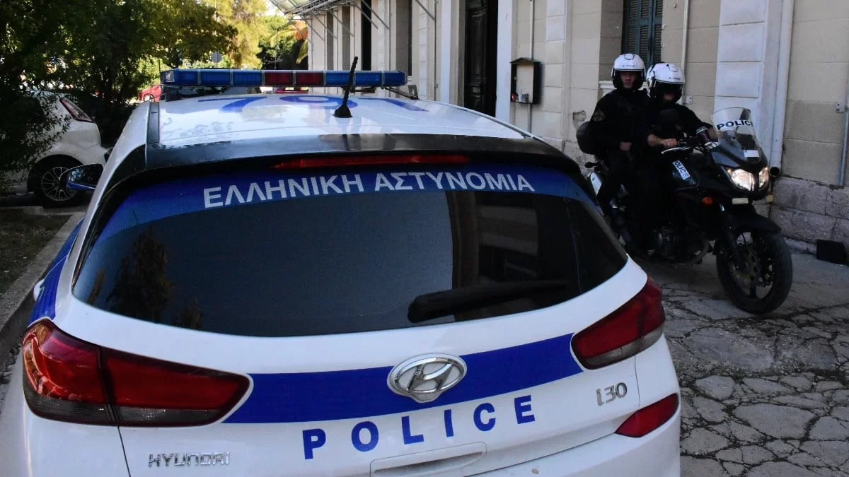 Μαχαίρωσαν 15 φορές γνωστό επιχειρηματία στη Βαρυμπόμπη - Χαροπαλεύει στην εντατική