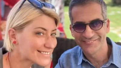 Με αθλητικά και φόρμες η Σία Κοσιώνη - Η φωτογραφία μέσα από το σπίτι της με το γιο της, Δήμο Μπακογιάννη