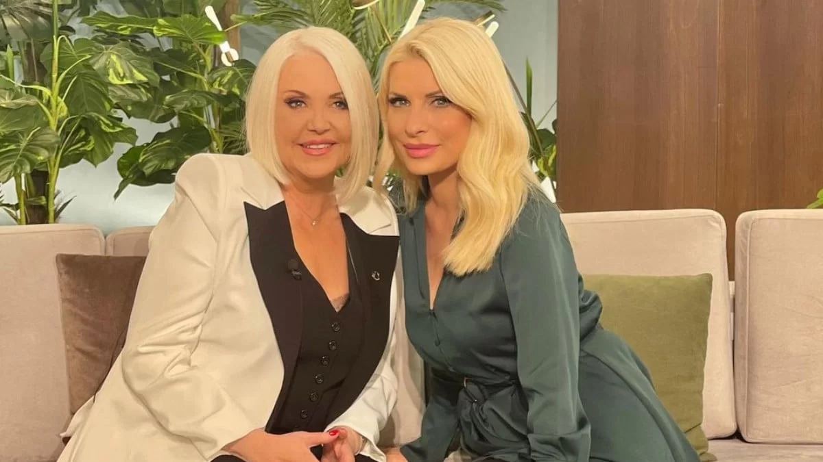 Αποκλειστικό: Τι συνέβη πίσω από τις κάμερες με Μενεγάκη - Κορομηλά την ημέρα που η Ρούλα πήγε καλεσμένη στην εκπομπή της Ελένης