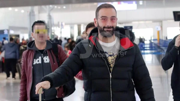 Κρεμασμένος με τα πόδια ψηλά και το κεφάλι προς το έδαφος ο Νίκος Κοκλώνης - Τι συνέβη