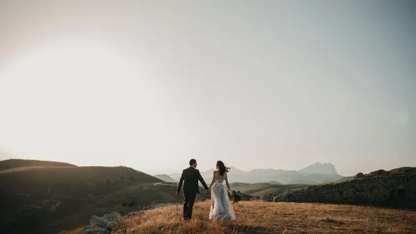 Παντρεύεστε; Αυτοί είναι οι κορυφαίοι γαμήλιοι ελληνικοί προορισμοί