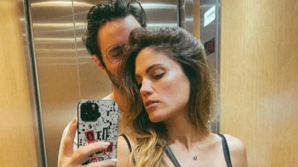 Ντυμένοι αρκουδάκια: Η πρώτη οικογενειακή φωτογραφία της Μαίρης Συνατσάκη και του Ίαν Στρατή με την κόρη τους