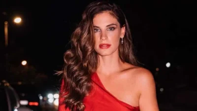 Με τεράστιο στέμμα στο κεφάλι και 2 μέτρα ουρά στο φόρεμα - Υπέρλαμπρη η Μπόμπα στο Madwalk 2022