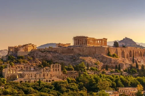 Καιρός σήμερα (3/1): Πρόσκαιρες νεφώσεις - Σε ποια περιοχή θα φτάσει η θερμοκρασία τους 12 βαθμούς Κελσίου