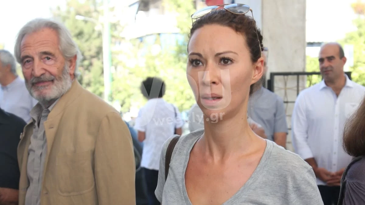 Δώρα Χρυσικού: «Μια γυναίκα που δεν έχει μαλλιά, μήτρα κι ωοθήκες μπορεί να...» - Σοκάρει η ηθοποιός με την εξομολόγηση της για τον καρκίνο