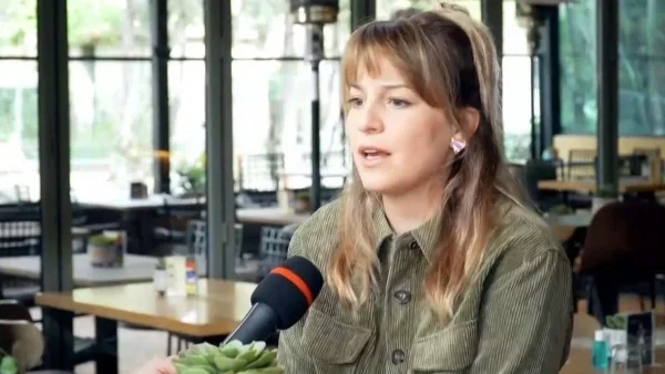 Βέρα Μακρομαρίδου: «Μου έστειλαν "Και εμένα με έδερναν, δεν πειράζει"» - Σοκάρει η ηθοποιός με τις αποκαλύψεις για ξυλοδαρμούς