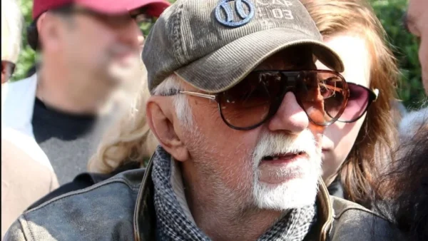 «Πηγές κοντά στον αδελφούλη σου...» - Το συγκινητικό "αντίο" της κόρης του Στάθη Ψάλτη στον Γιάννη Ρώτα