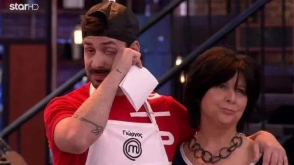 Masterchef 7: «Μας συγκίνησε! Εύγε παλικάρι μου» - ''Δάκρυσε'' το twitter με τα δύσκολα χρόνια του Πορφύρη & της μητέρας του