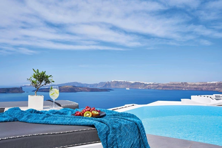 Apanemo Hotel & Suites: Ονειρεµένο... µε θέα που κόβει την ανάσα