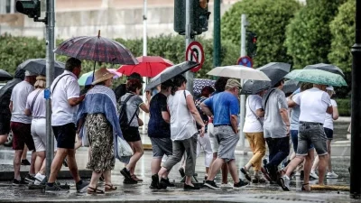 Έκτακτο δελτίο επιδείνωσης καιρού: Καταιγίδες και χαλάζι στην Αττική - Πόσες μέρες θα κρατήσει η κακοκαιρία