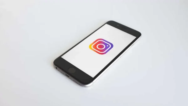 Η «Barbie της Tv» : Ποια είναι τελικά η influencer του instagram που έκρυψε 350.000 ευρώ από την Εφορία;